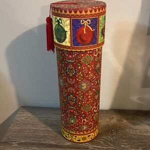 Punch Studio Red and Green Decorative Cylinder Wine Box with Tassel EUC